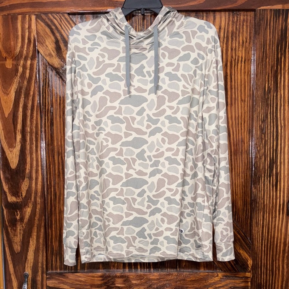 BURLEBO Long Sleeve Hoodie Tee in Beige and Gray Camo